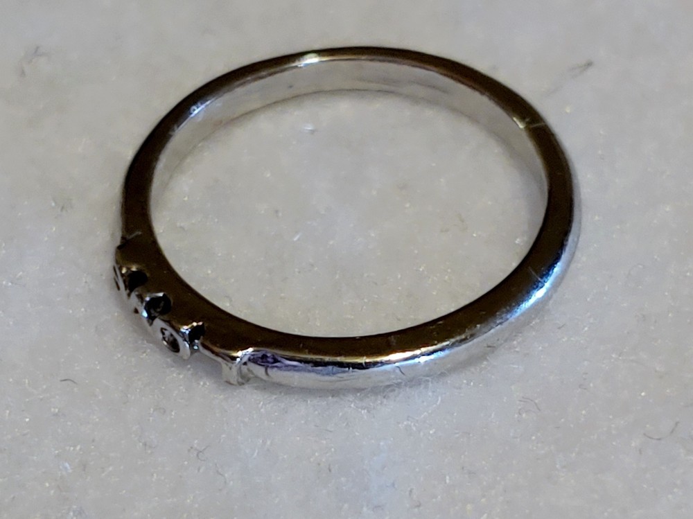 LOVE - Ring - Silvertone - Thin~ Size 6.25