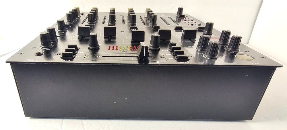 Behringer Professional DJ Mixer DJX750