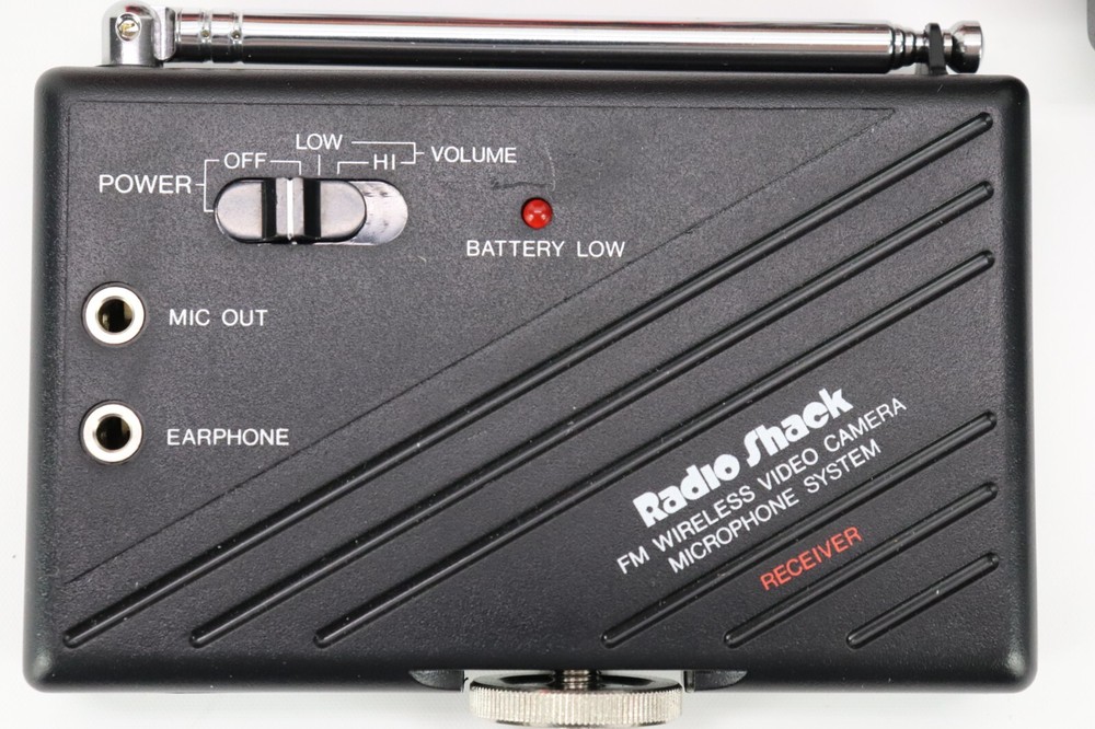 Radio Shack FM Wireless Video Camera Microphone System # 32-1226