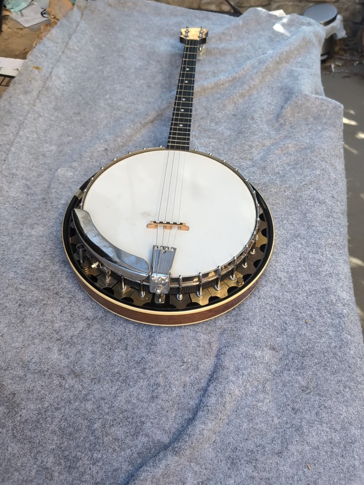 vega banjo 4 string With Case