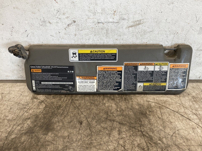 2013 Kenworth T800 Visor (654-10834)
