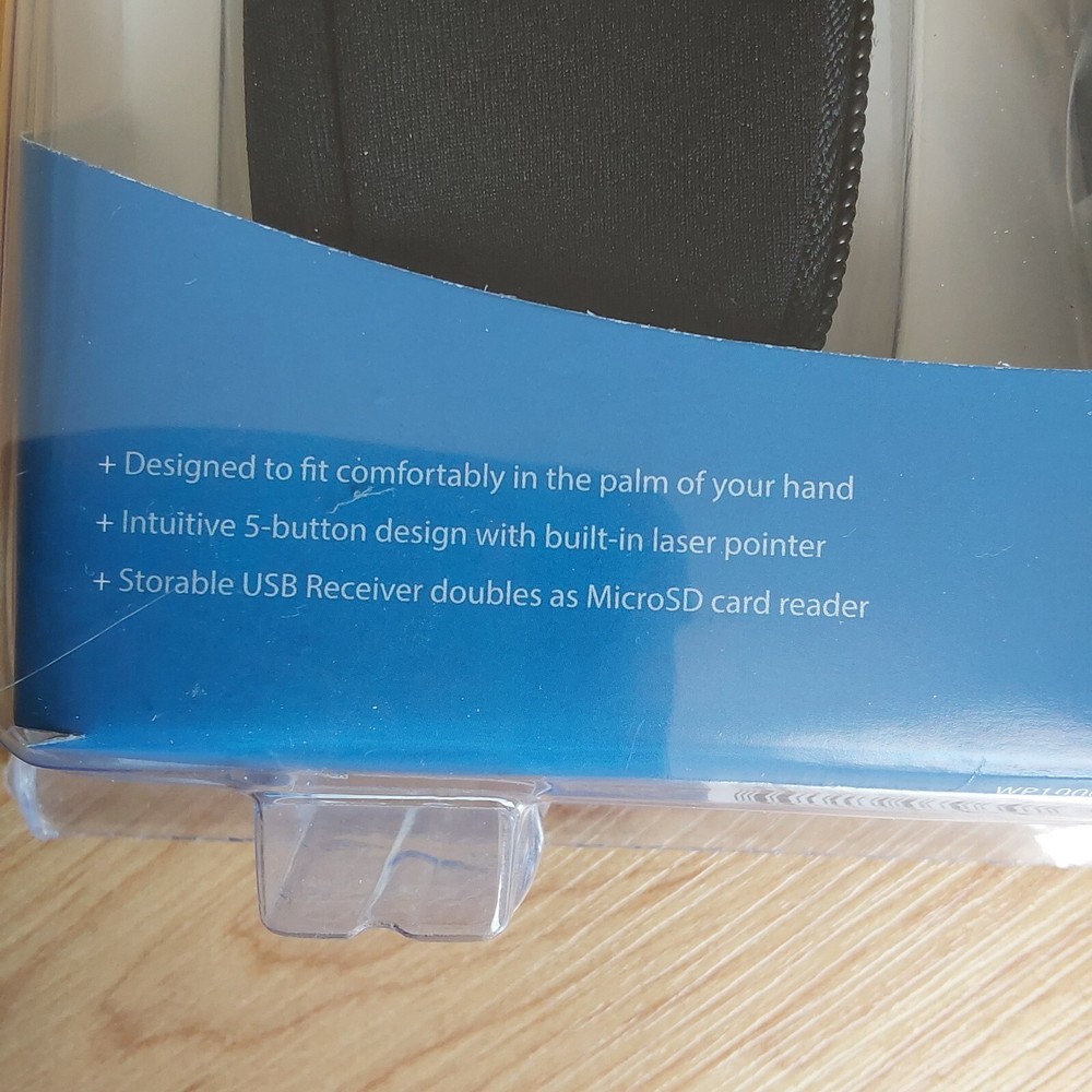 V7 Professional Wireless Presenter with MicroSD card Reader Plug play USB