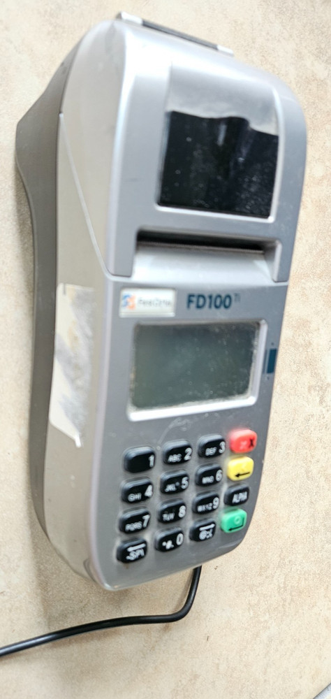First Data FD100Ti Credit Card Terminal POS Payment Processing Machine w/ Keypad