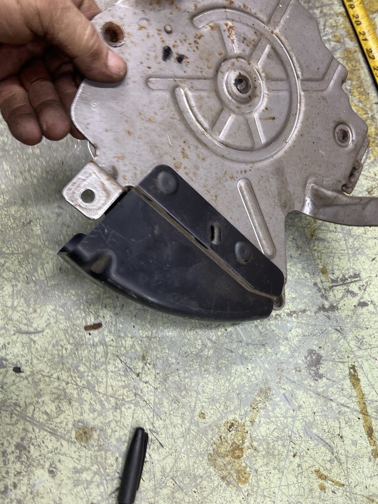 08-12 ESCAPE Park Brake Assembly (release Handle Damaged)