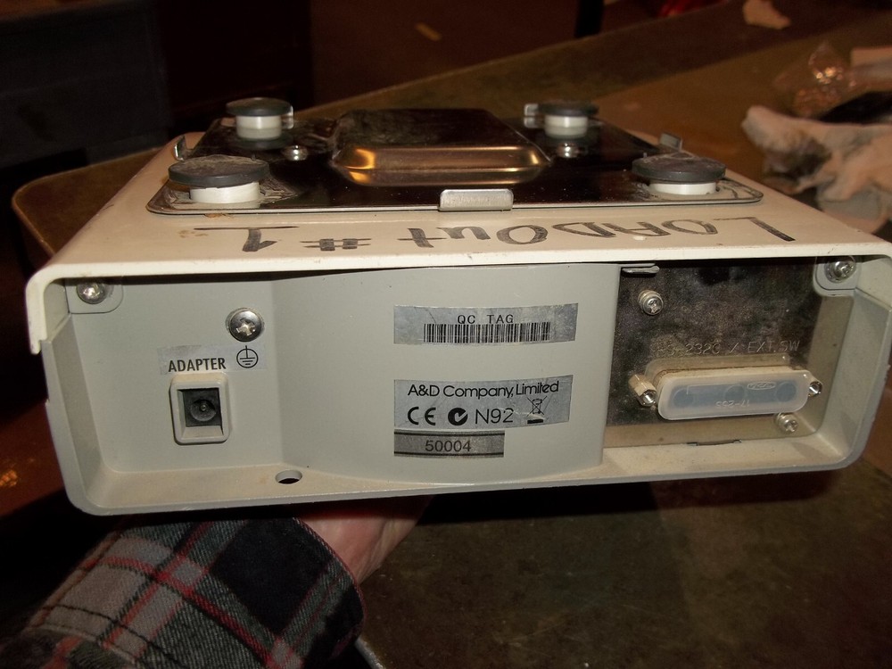 A&D GF-2000 COMPACT BENCH SCALE 2100G MAX 0.5G MIN (710)