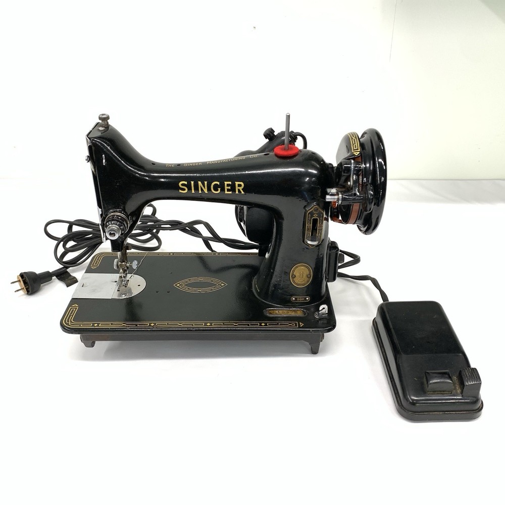 Singer Sewing Machine Model 99K with Foot Pedal - WORKING
