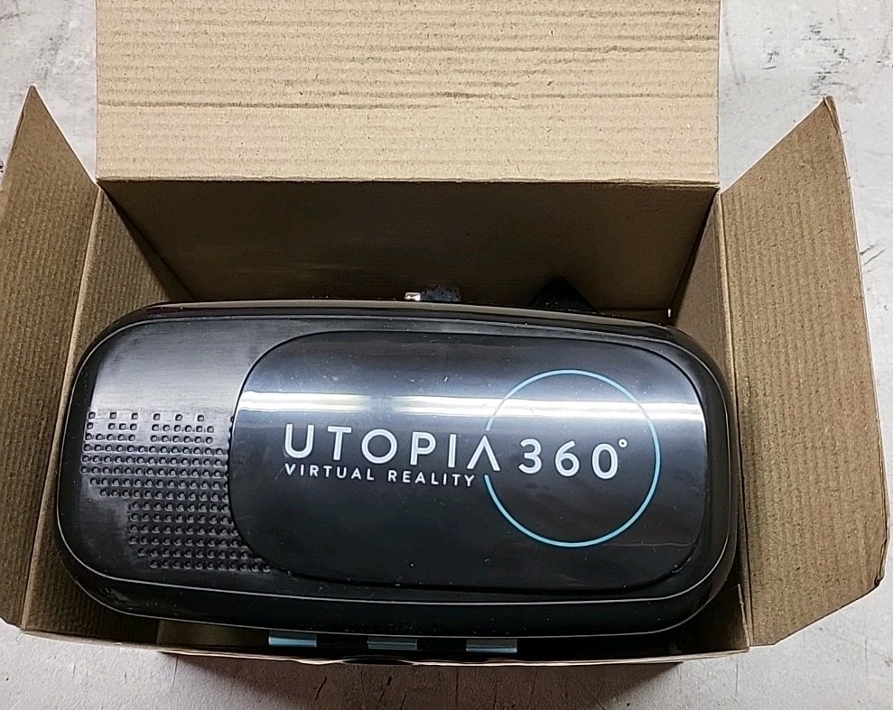 Utopia 360 Virtual Reality 3D Headset + Bluetooth Controller