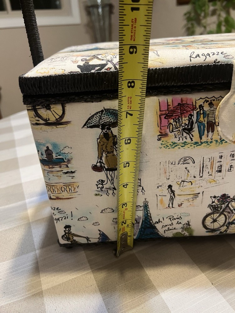 VTG Retro Sewing Box Puff Fabric Wicker Handle Magnetic lock Storage Insert Used