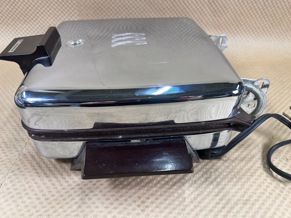 VINTAGE Toastmaster (259A) Chrome Waffle Maker / Griddle Combo [TESTED/WORKS]