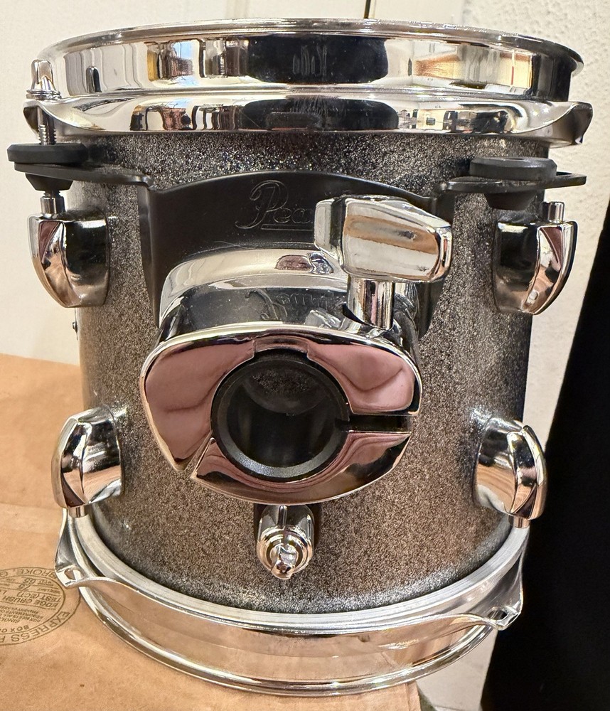 PEARL EXPORT 8 INCH RACK TOM SILVER GOOD CONDITION DRUM *INCLUDES SOFT CASE*