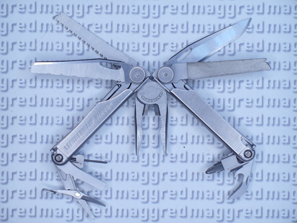 NTSA (2010) LEATHERMAN WAVE NEEDLENOSE MULTI-TOOL w/NYLON SHEATH