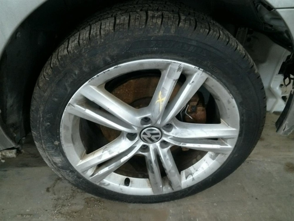PASSAT 2014 High Mounted Stop Light 104805528