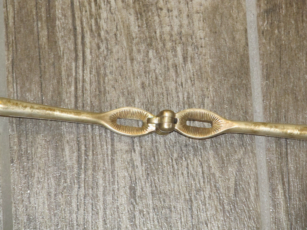 VINTAGE ANTIQUE Patented C. HULLS NUT CRACKER, NUTCRACKER