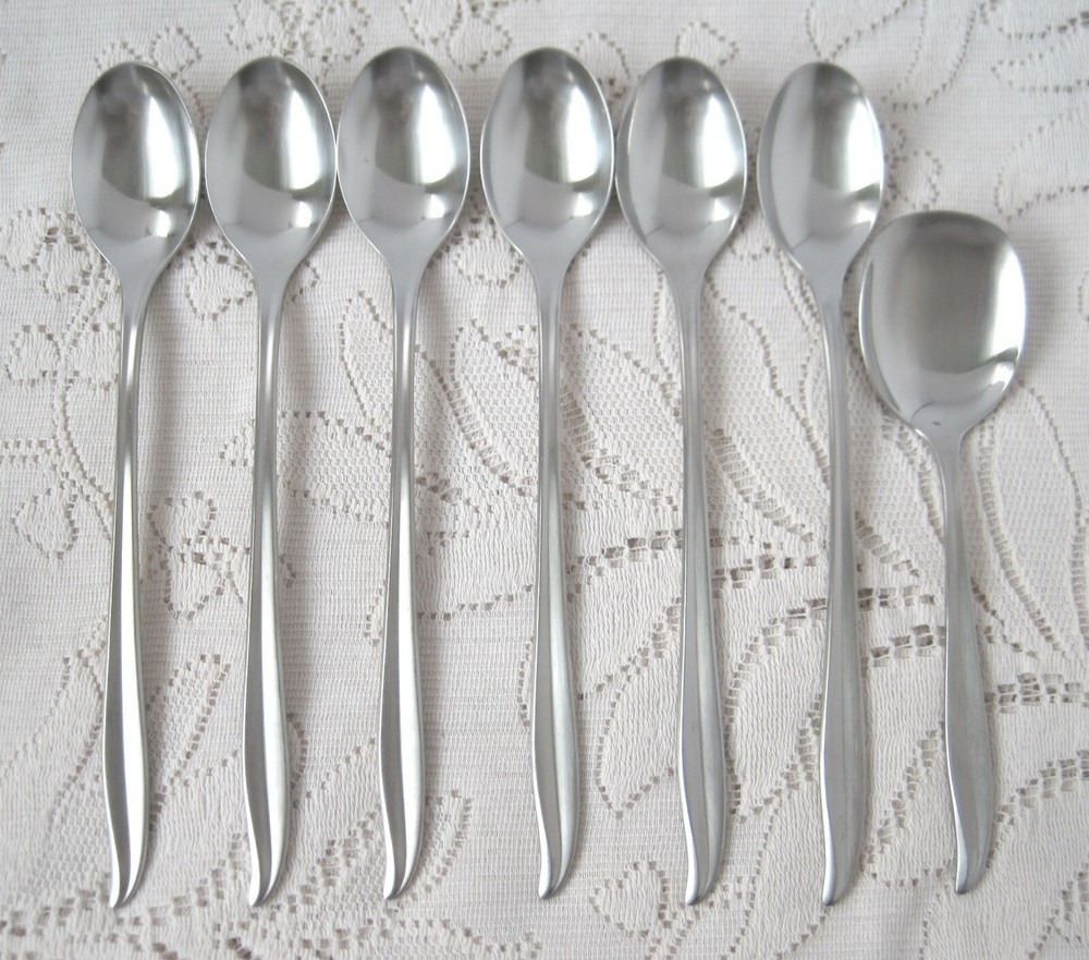 International INS4 12 Iced Tea Spoons