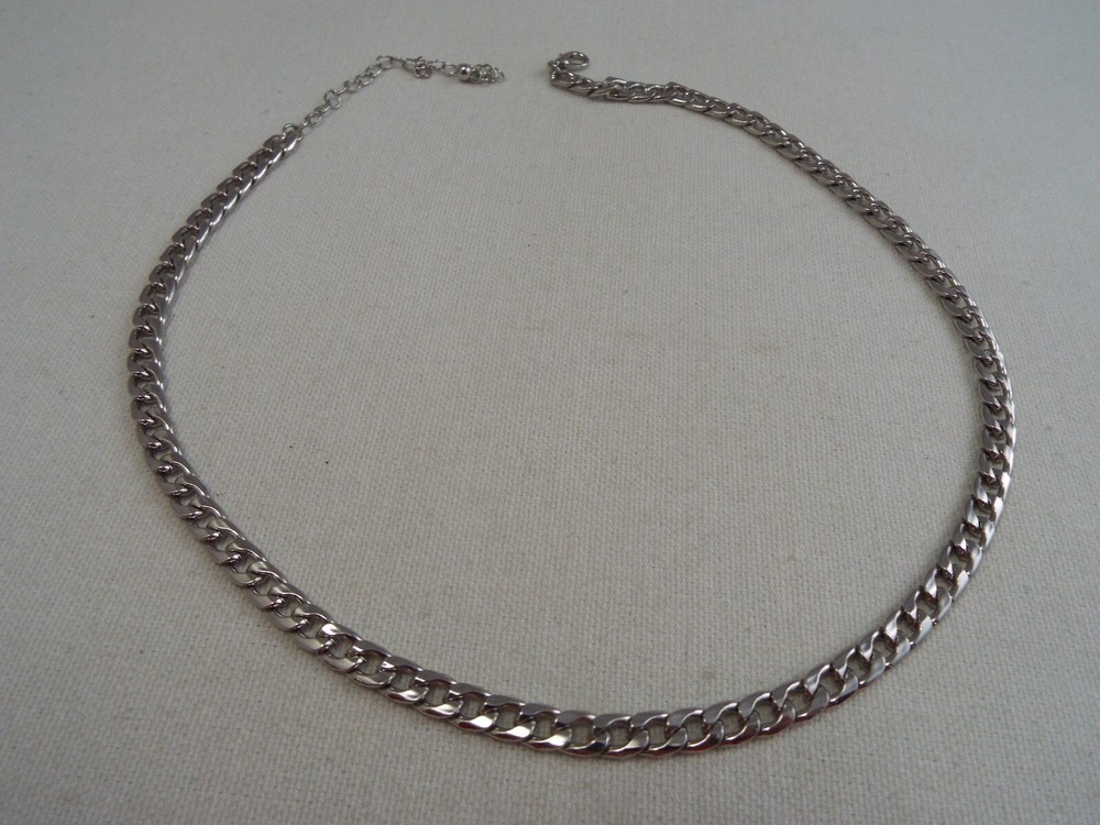 Silvertone Curb Chain Necklace (C18)