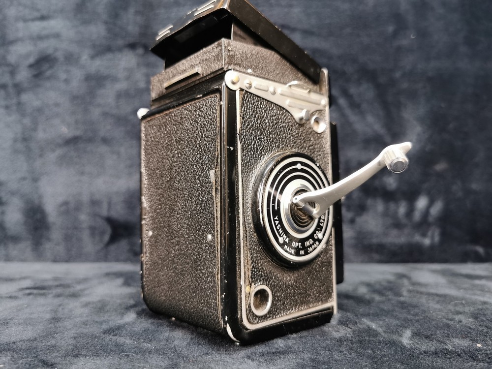 Vintage Yashica-Mat Model Copal MXV Camera