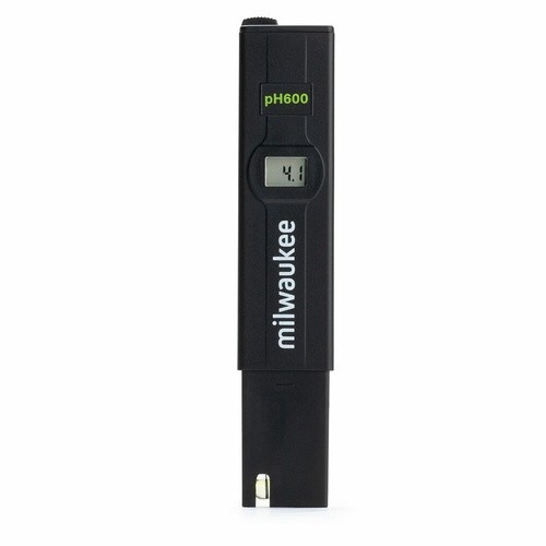 Milwaukee Digital pH Meter - 0-14 pH Range Beer Kombucha Wine Brewing Waterproof