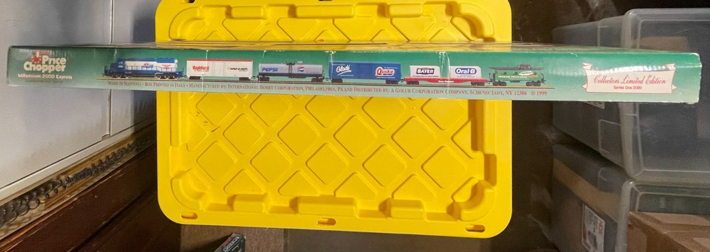IHC HO - Price Chopper Millenium 2000 Express - Train Set