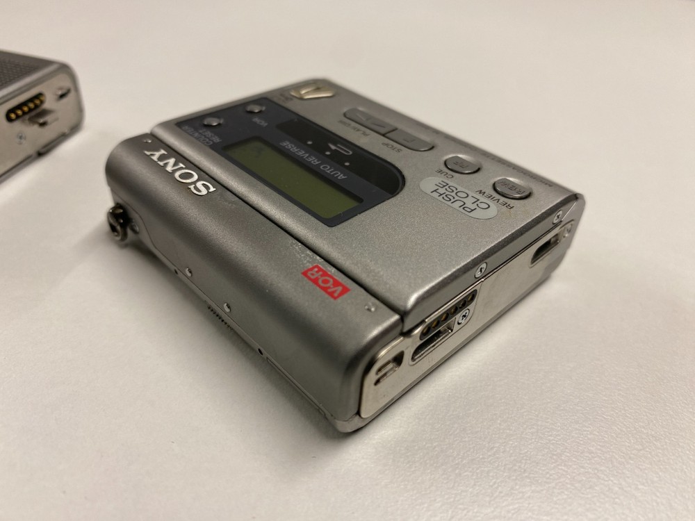 Sony M-950 Micro Cassette Recorder with Detachable Speaker Module