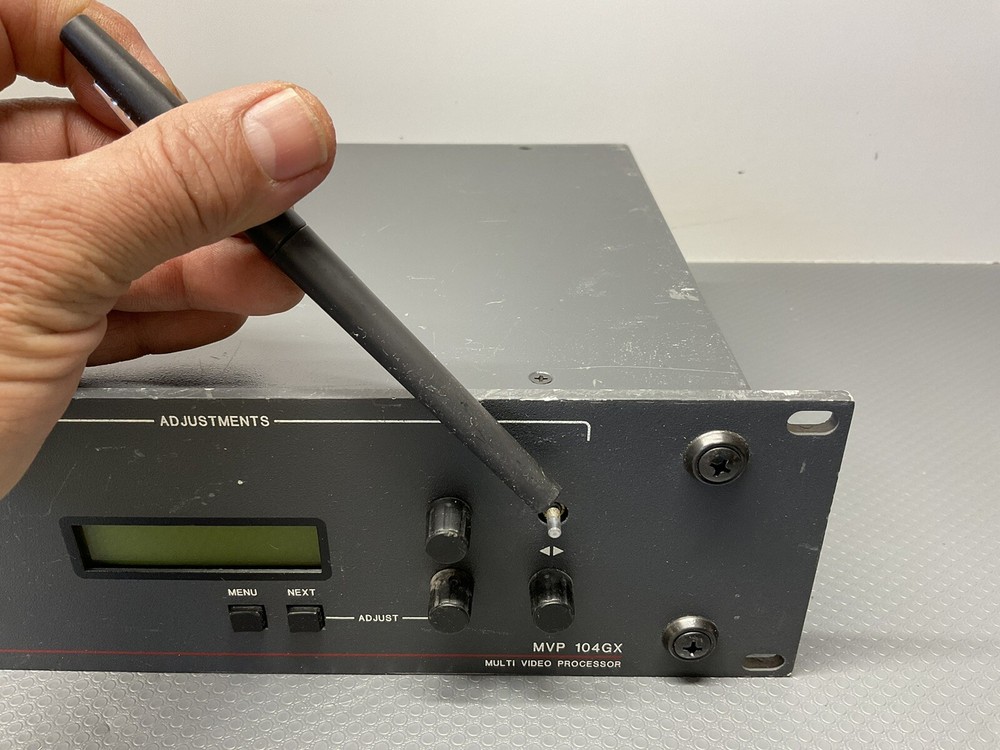 Extron MVP 104GX Multi Video Processor / GAR876