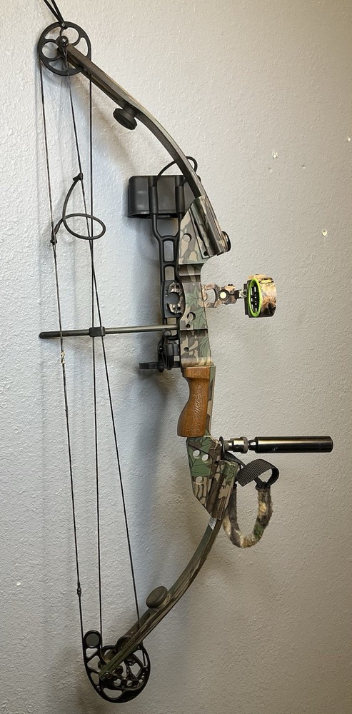 Mathews SoloCam Compound Bow LH Package Feather-Max Grip Hunting Bow