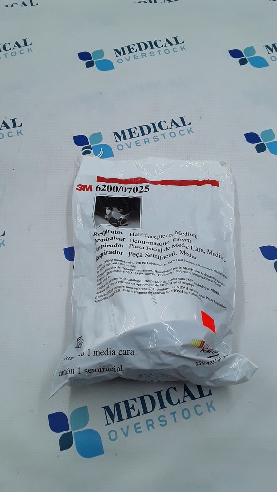 3M Half Facepiece Medium Respirator 6200