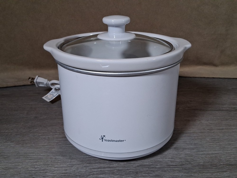 Toastmaster  1½-Quart Slow Cooker w/Removable White Crock Insert  & Lid, TSC15