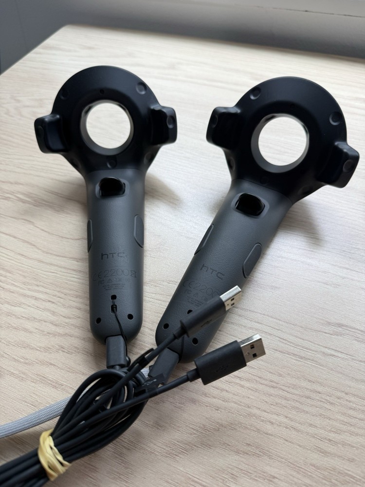 HTC VIVE Pro VR Blue Headset With Cable & Black Controllers - Read Please
