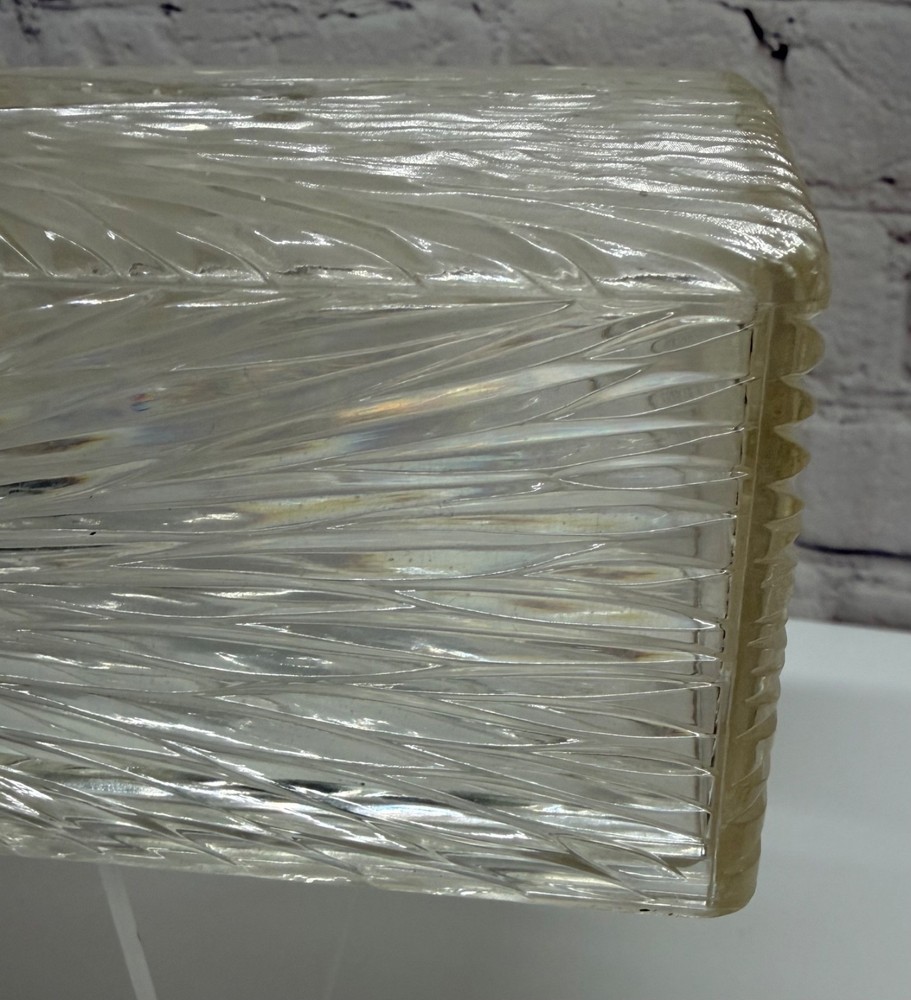 Vtg Tissue Box Holder Clear Acrylic Lucite Plastic Sunburst Pattern Wall Mount