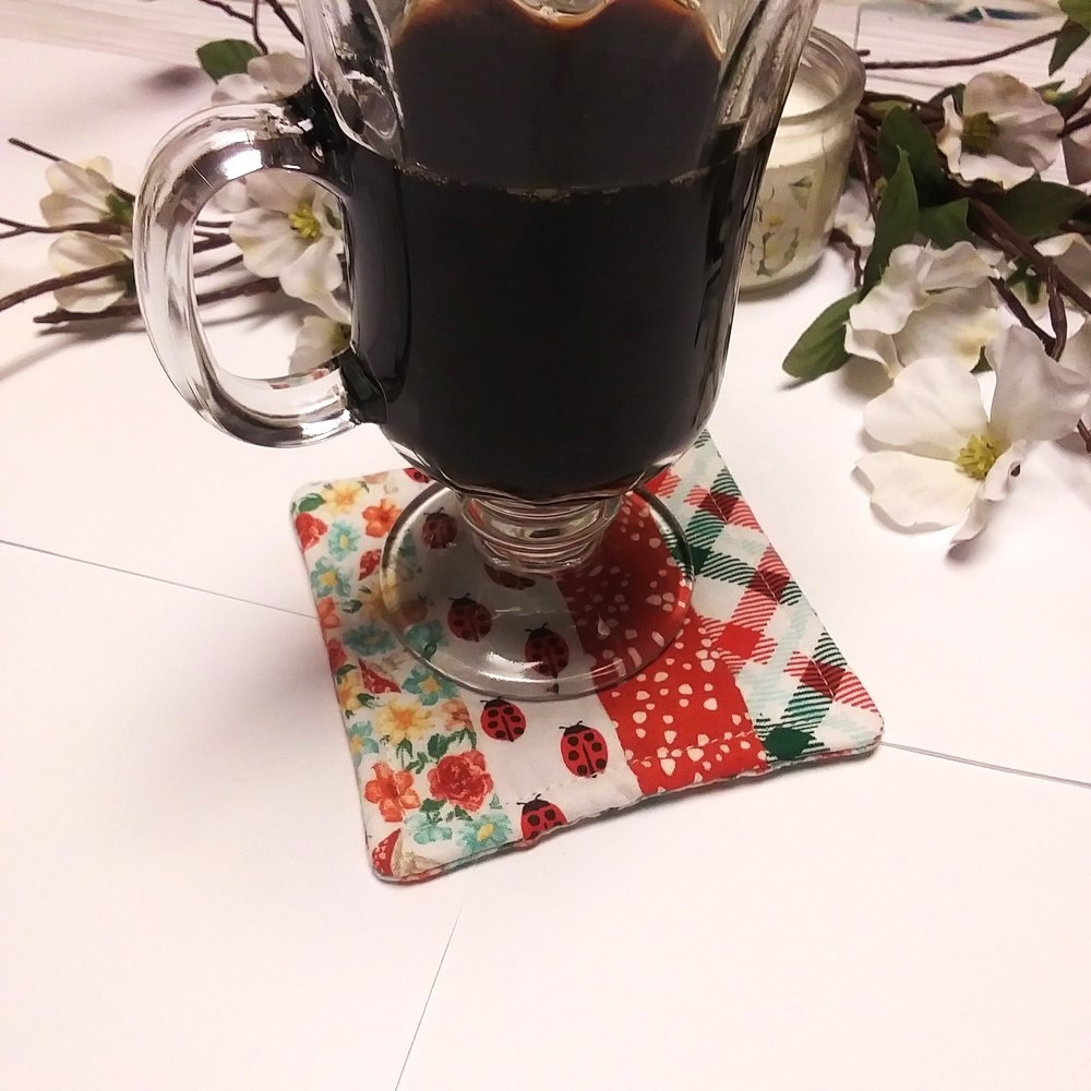 LADYBUG PICNIC 5pc Handmade Reversible Patchwork Coasters w/Holder & Button