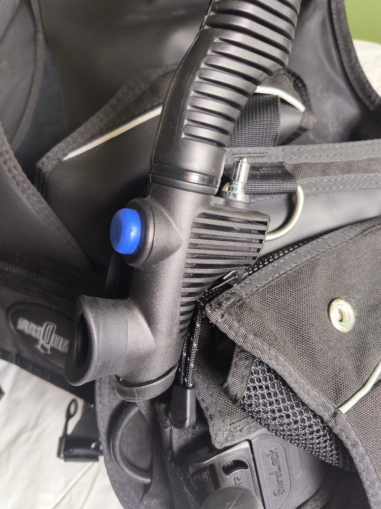 SeaQuest BCD Diva LX with Sure Lock Size M