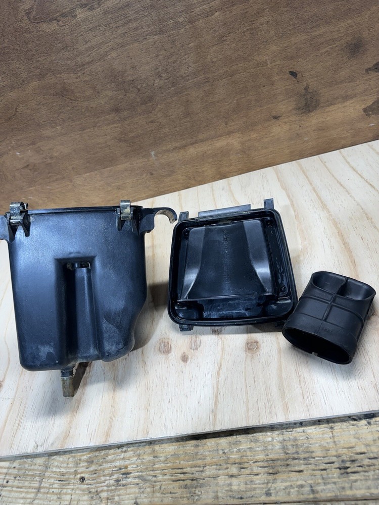 04 Suzuki Ozark 250 Airbox Breather Box