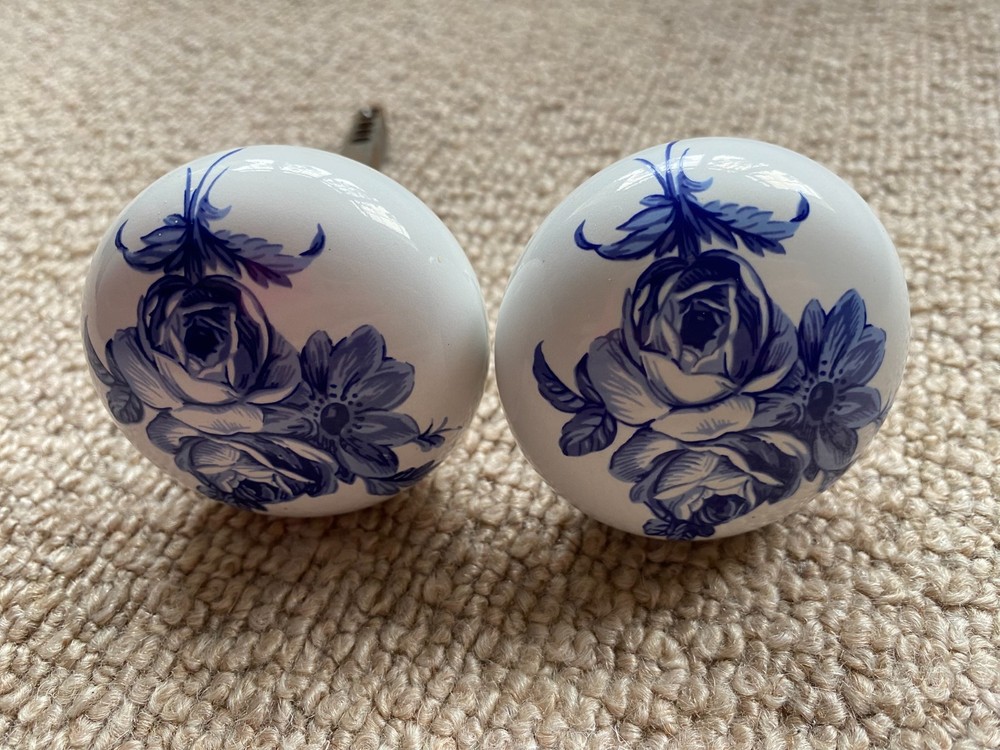 Vintage Porcelain Door Knobs   old