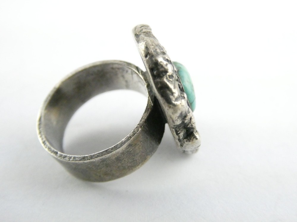 Southwestern Unmarked Sterling Silver Turquoise Brutalist Setting Ring Size 4.75