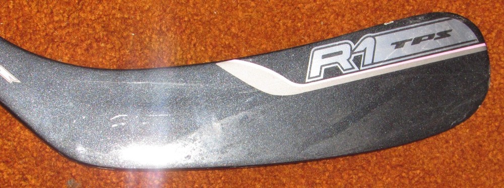 2 New TPS Response R1 intermediate composite hockey sticks