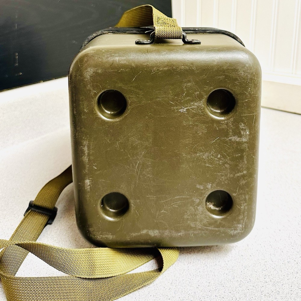 U.S. G.I LOCKING TRANSIT HARD CASE