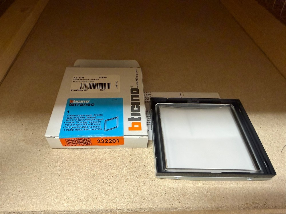 Terraneo 332201 front plate for information module name module Sfera Classic
