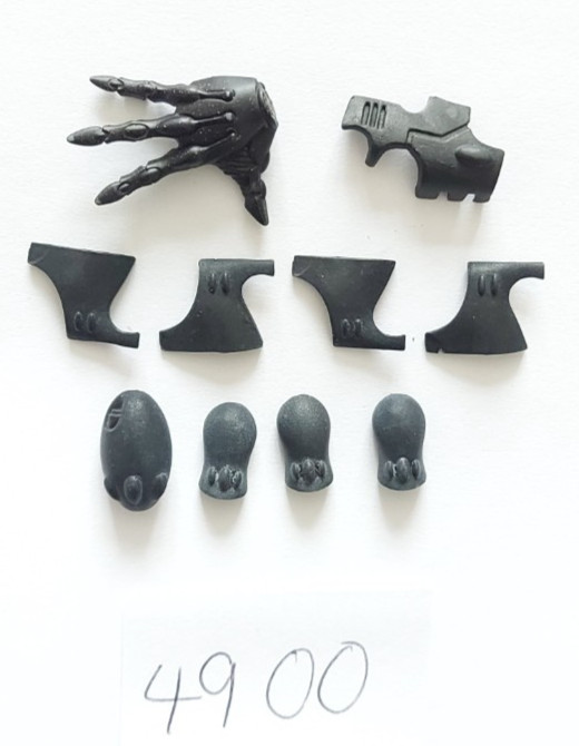 Warhammer 40K Aeldari Spare Parts (10 Bits) Sprayed Black