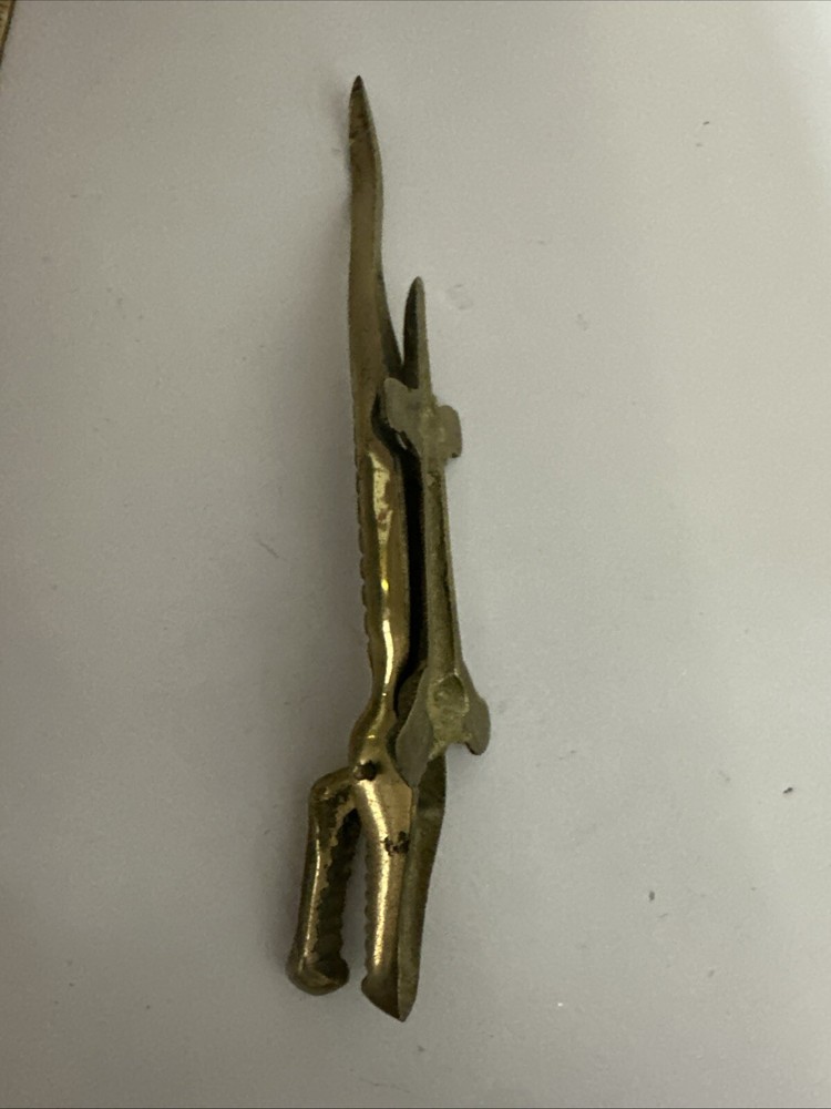 VINTAGE BRASS ALLIGATOR NUTCRACKER METAL