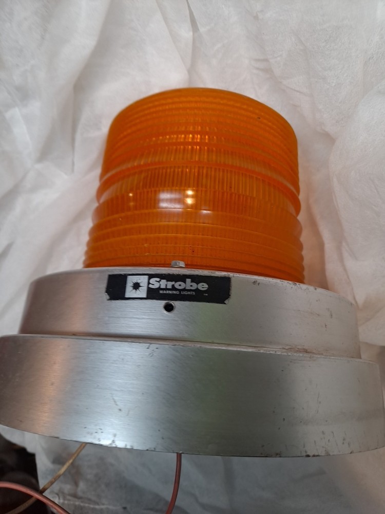 Star Strobe Light Beacon Model 200AH, 12 VOLT, NR