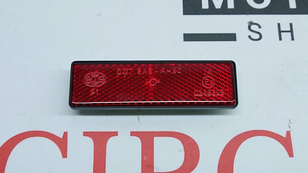 TRIUMPH SPEEDMASTER EFI Reflex Reflector T2700709