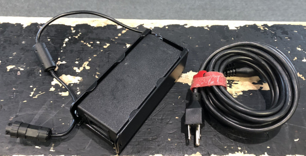 Aputure Light Storm 60d 60W daylight balanced focusing point source lamp