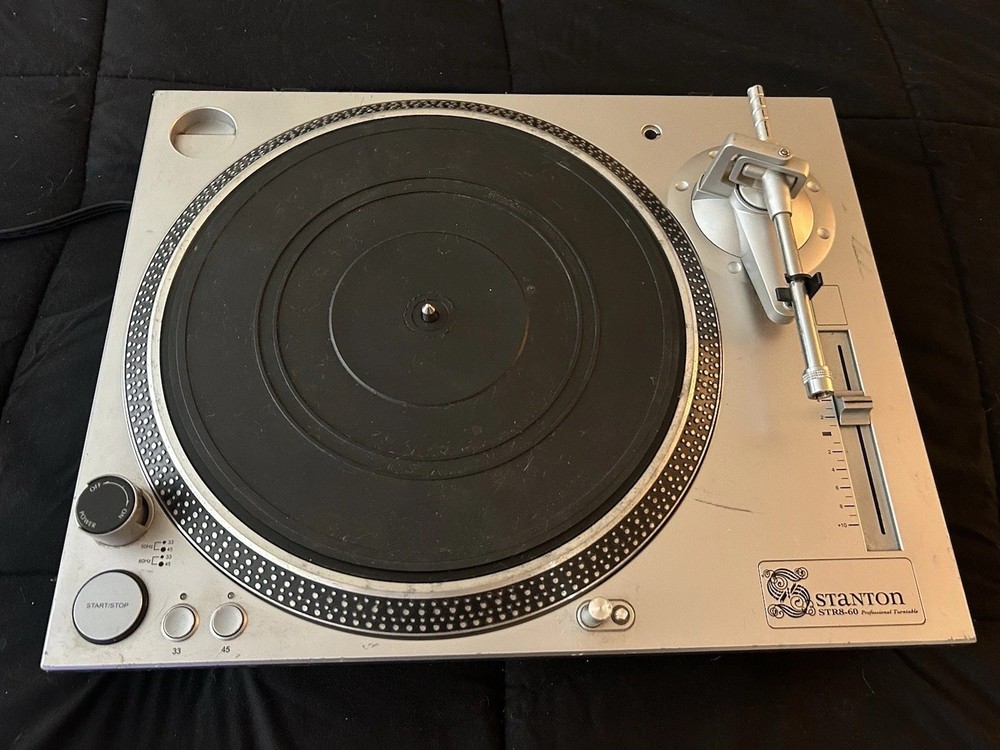 Stanton STR8-60 Turntable