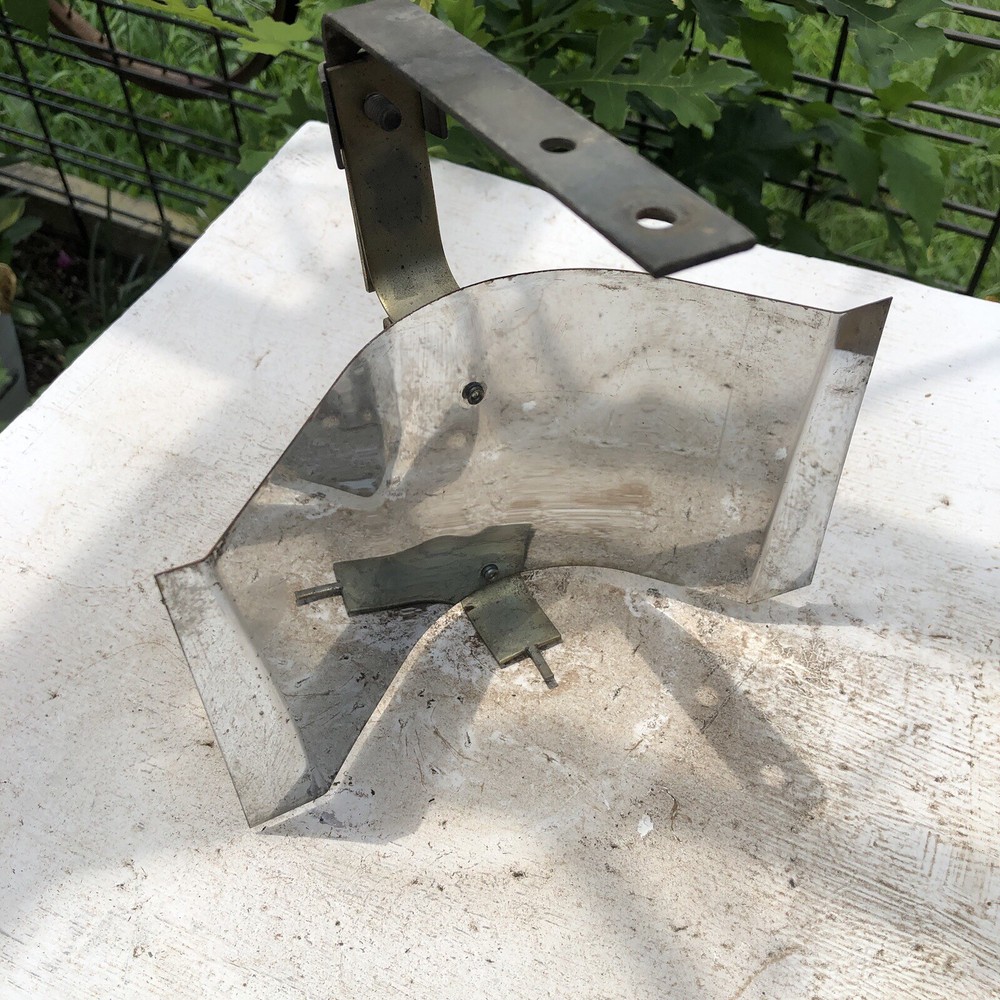 VINTAGE COLEMAN 220E, 220F LANTERN LIGHT DEFLECTOR