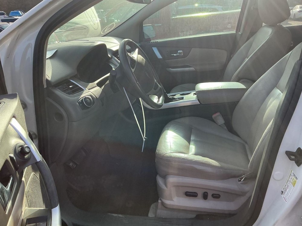 EDGE 2013 Glove Box 4970316