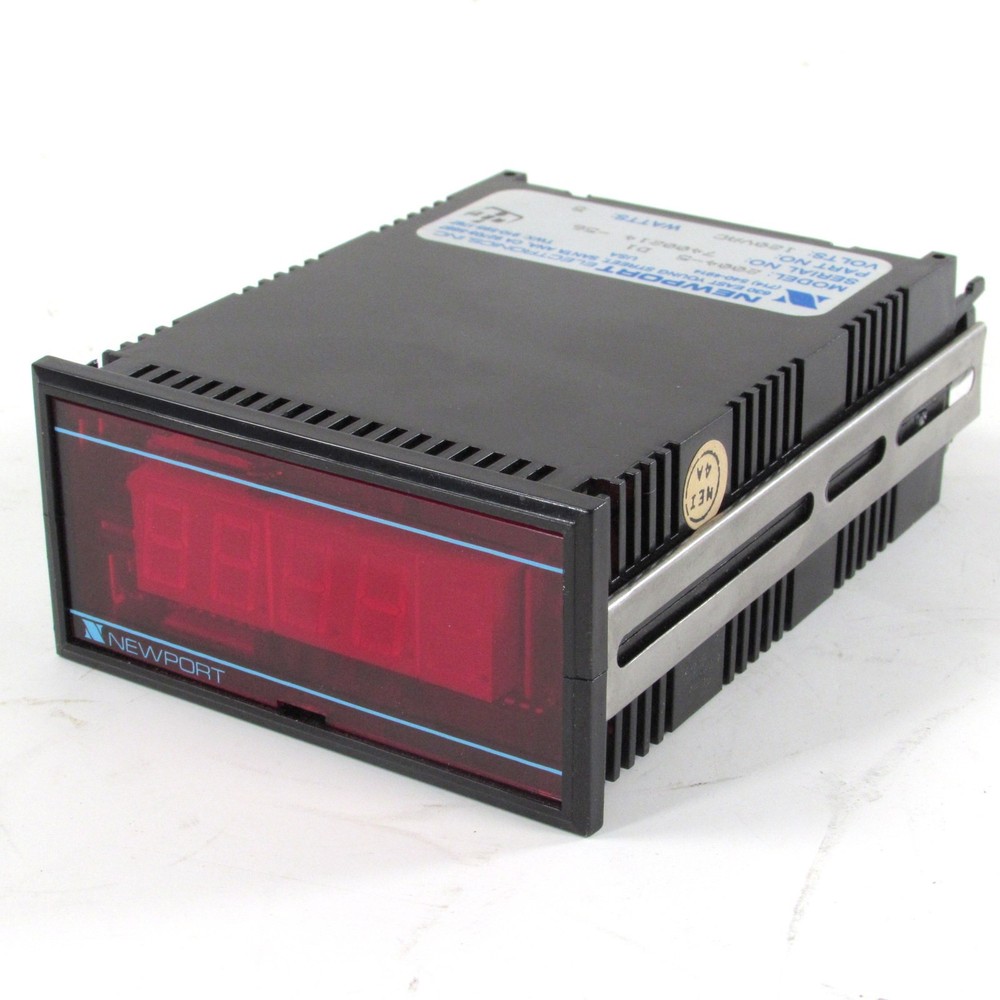 Newport Digital Panel Voltmeter 2004-5 NEW