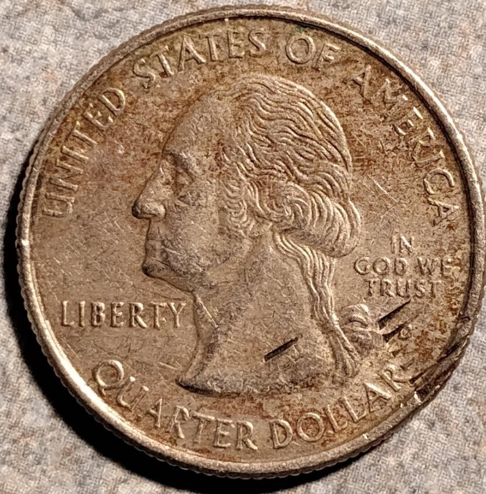1999 D Connecticut Retained Strike Through "Wire" Error (See Reverse Pics)