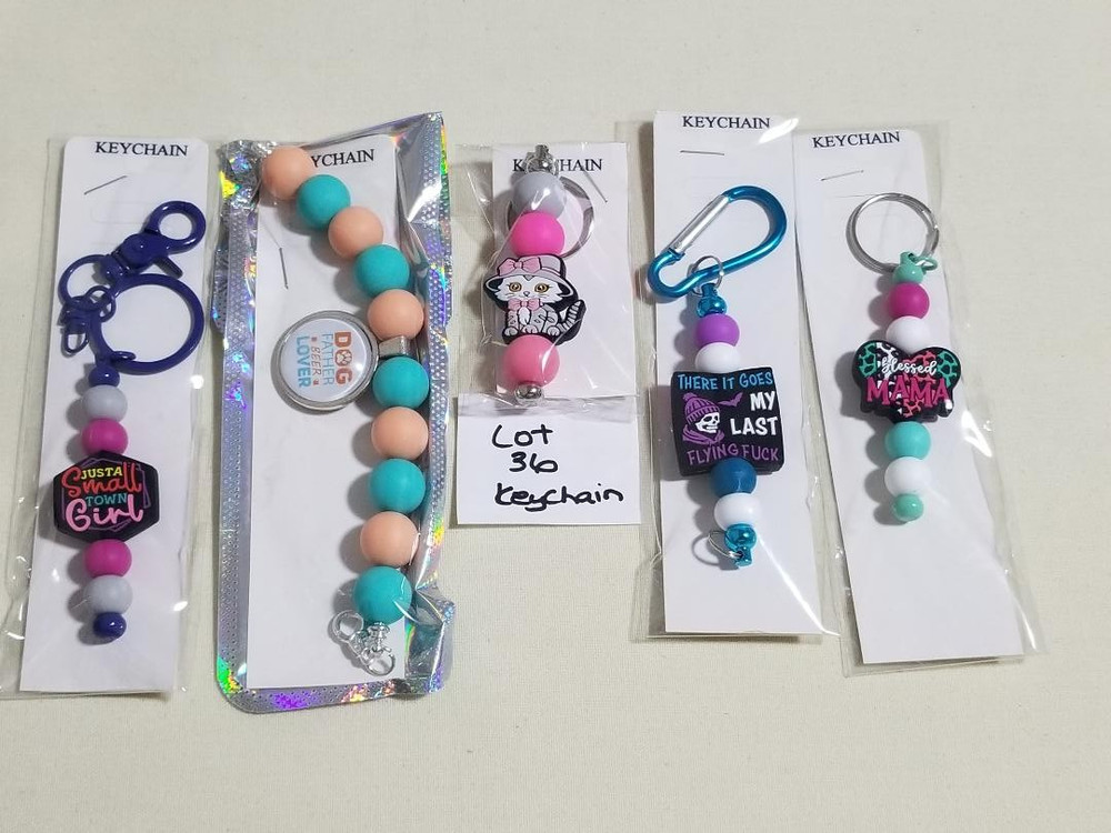 bulk beaded keychains, wholesale keychains, keychains, multiple keychains, (w36)