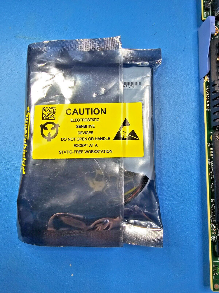 UCSC-RAID-M5 12Gb/s SAS HBA Raid Controller WITH NEW Battery & Cable.