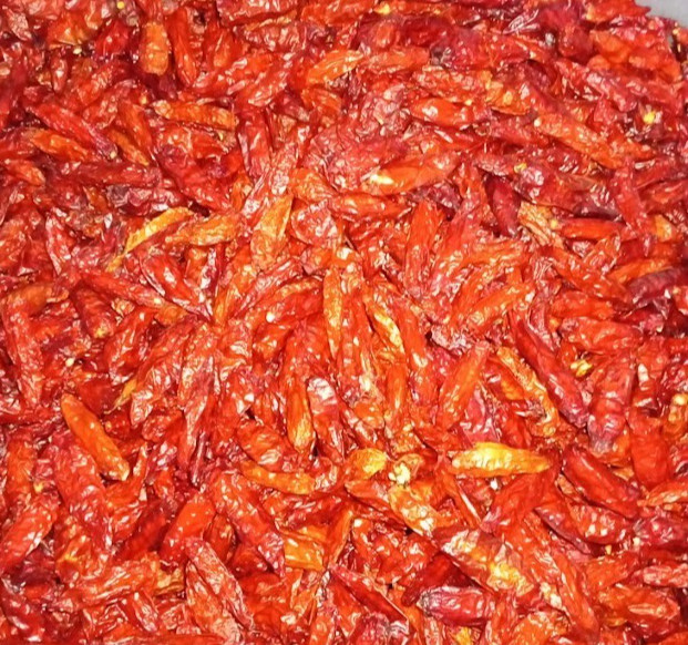 🔥 Premium Tabasco Chili Flakes – Small Batch • Artisan Process • Net Wt. 1.5 oz